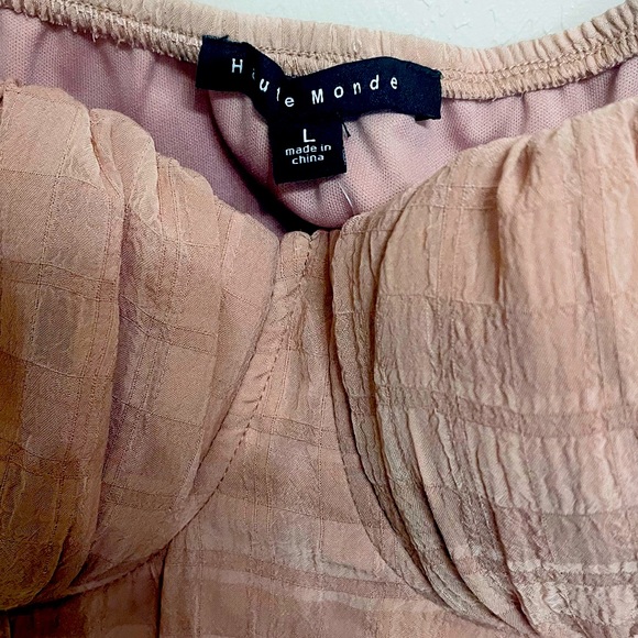 Haute Monde, Fitted with bra top, peplum style with puff sleeves. - Picture 4 of 6